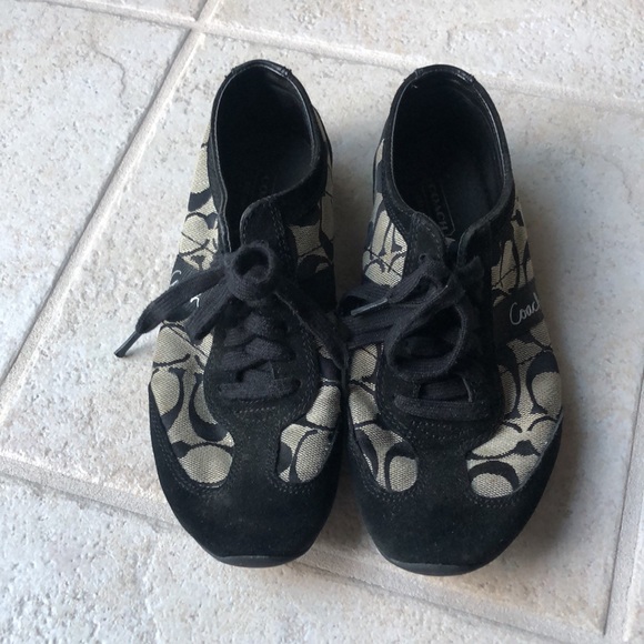 Black Coach Shoes. Size 7 - Picture 2 of 7